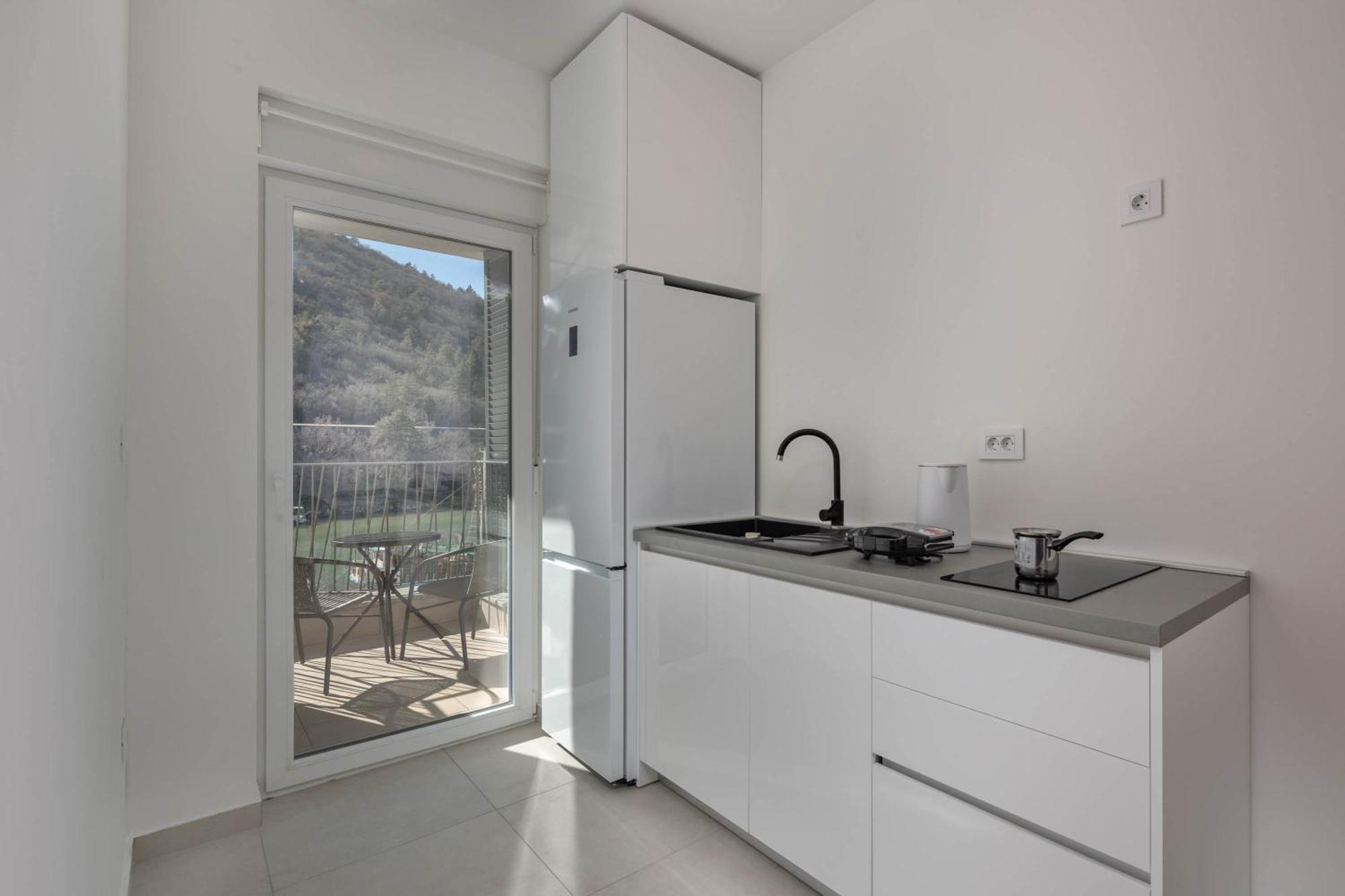 Seafront Villa Andrijana - Happy Rentals Plomin Exterior foto