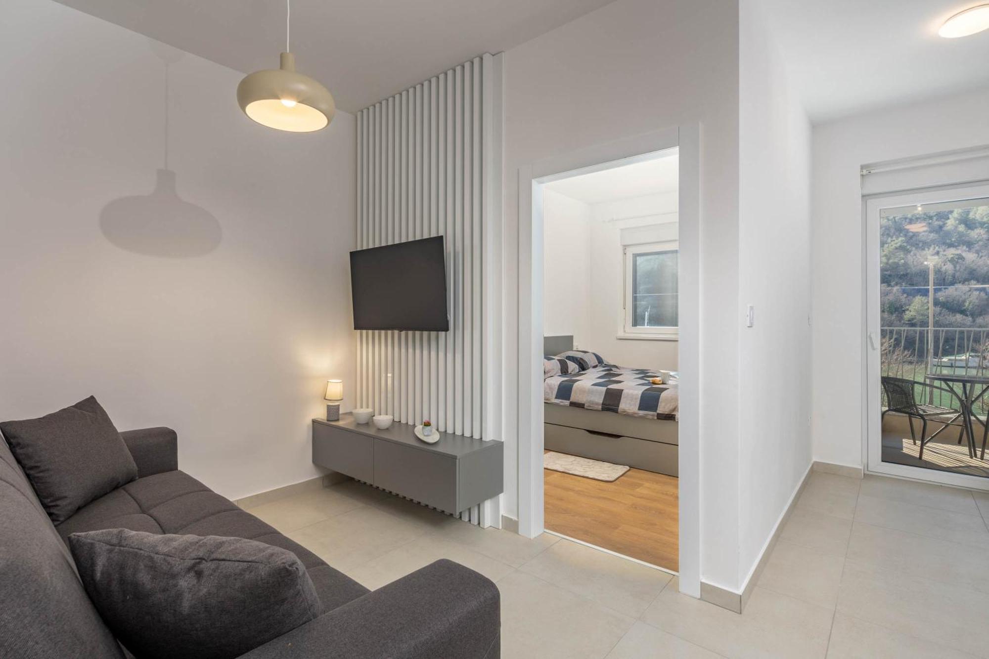 Seafront Villa Andrijana - Happy Rentals Plomin Exterior foto